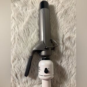 NWOT Hot Tools Professional Curling Iron